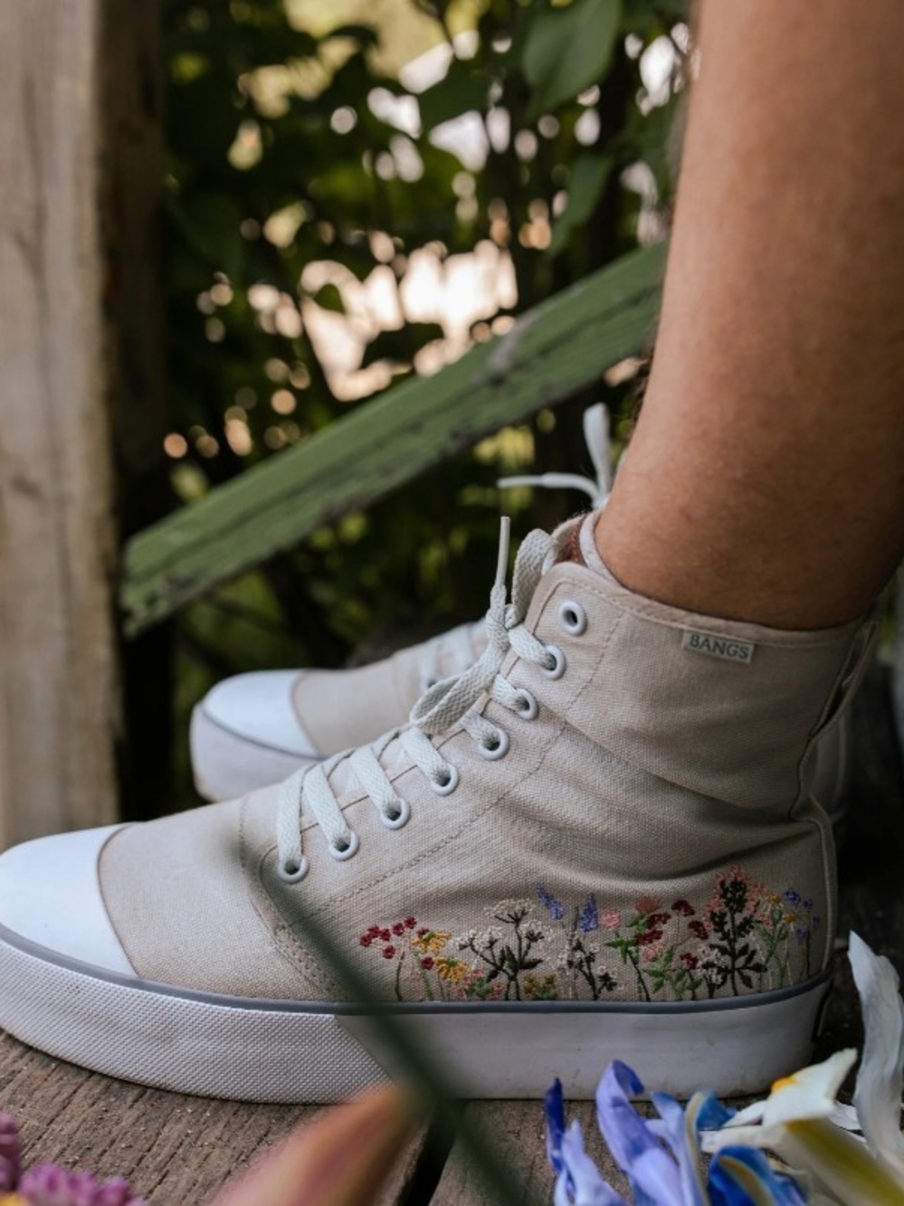 Bangs Unisex Shoes Wildflower  Platform High Top Size Men's 9, Women's 10.5